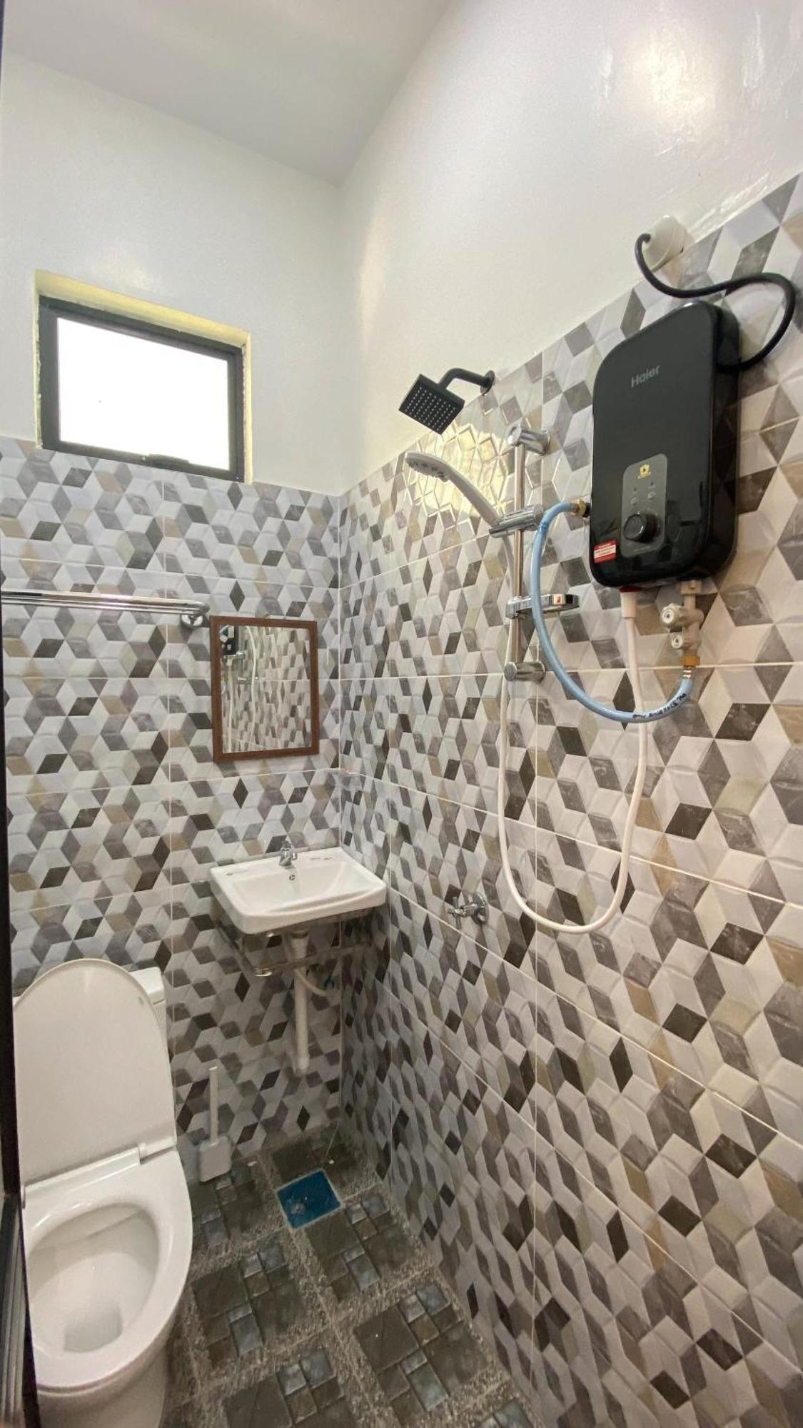 Eleven25 Roomstay Дунгун Экстерьер фото