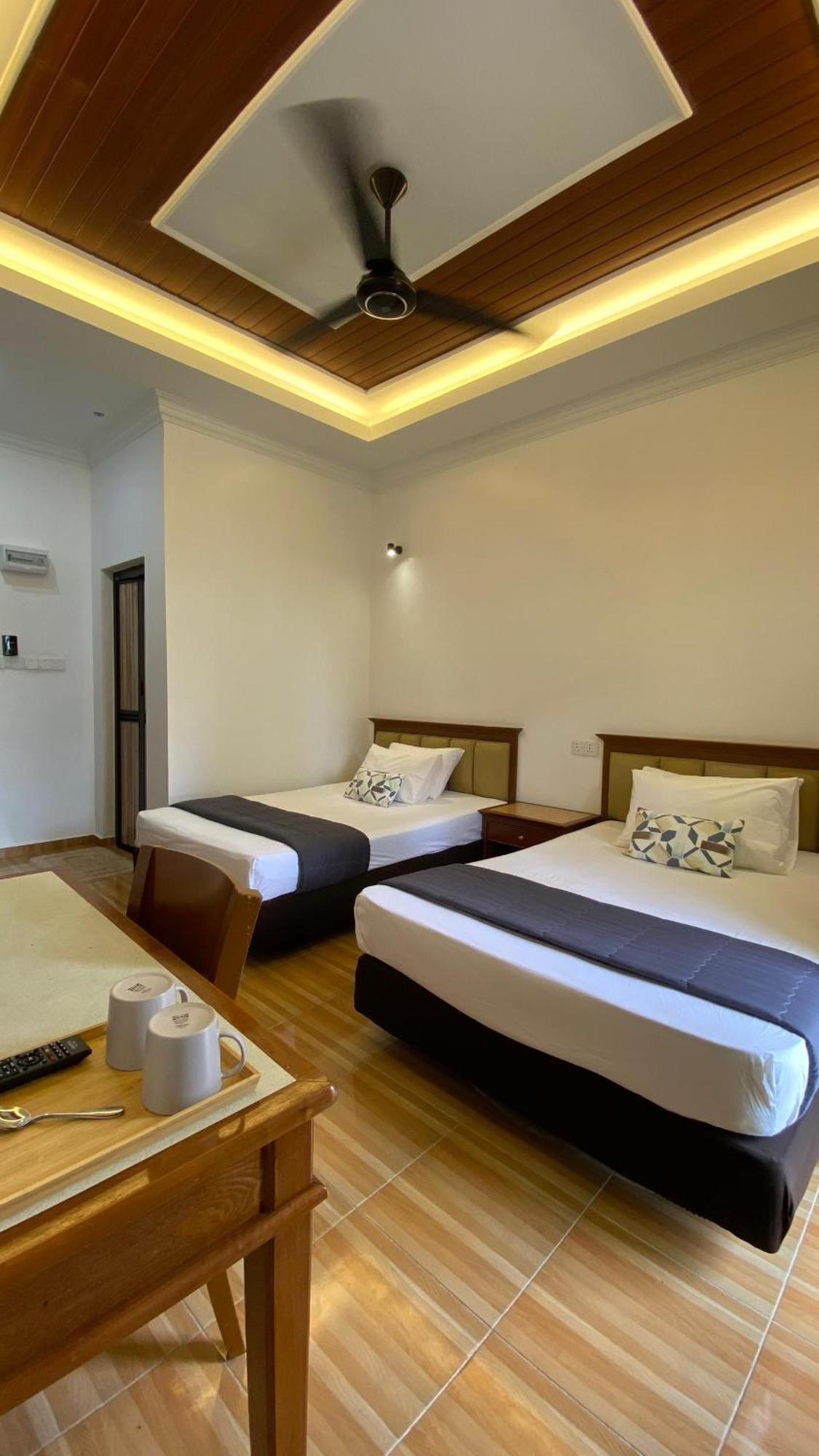 Eleven25 Roomstay Дунгун Экстерьер фото
